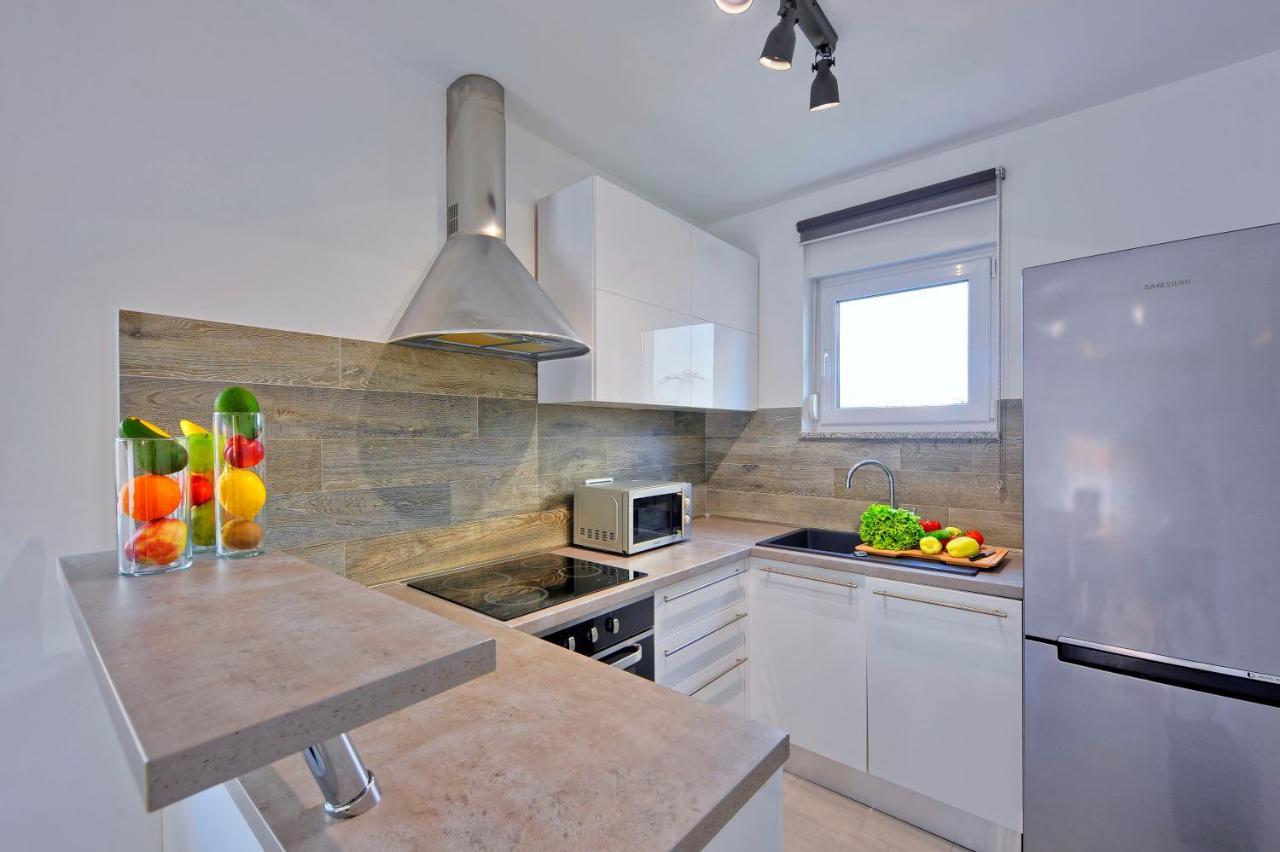 Villa With Private Pool In Village Jadreski PUY 외부 사진