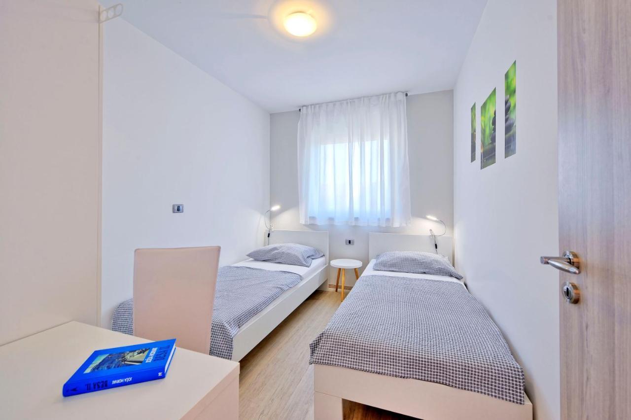Villa With Private Pool In Village Jadreski PUY 외부 사진
